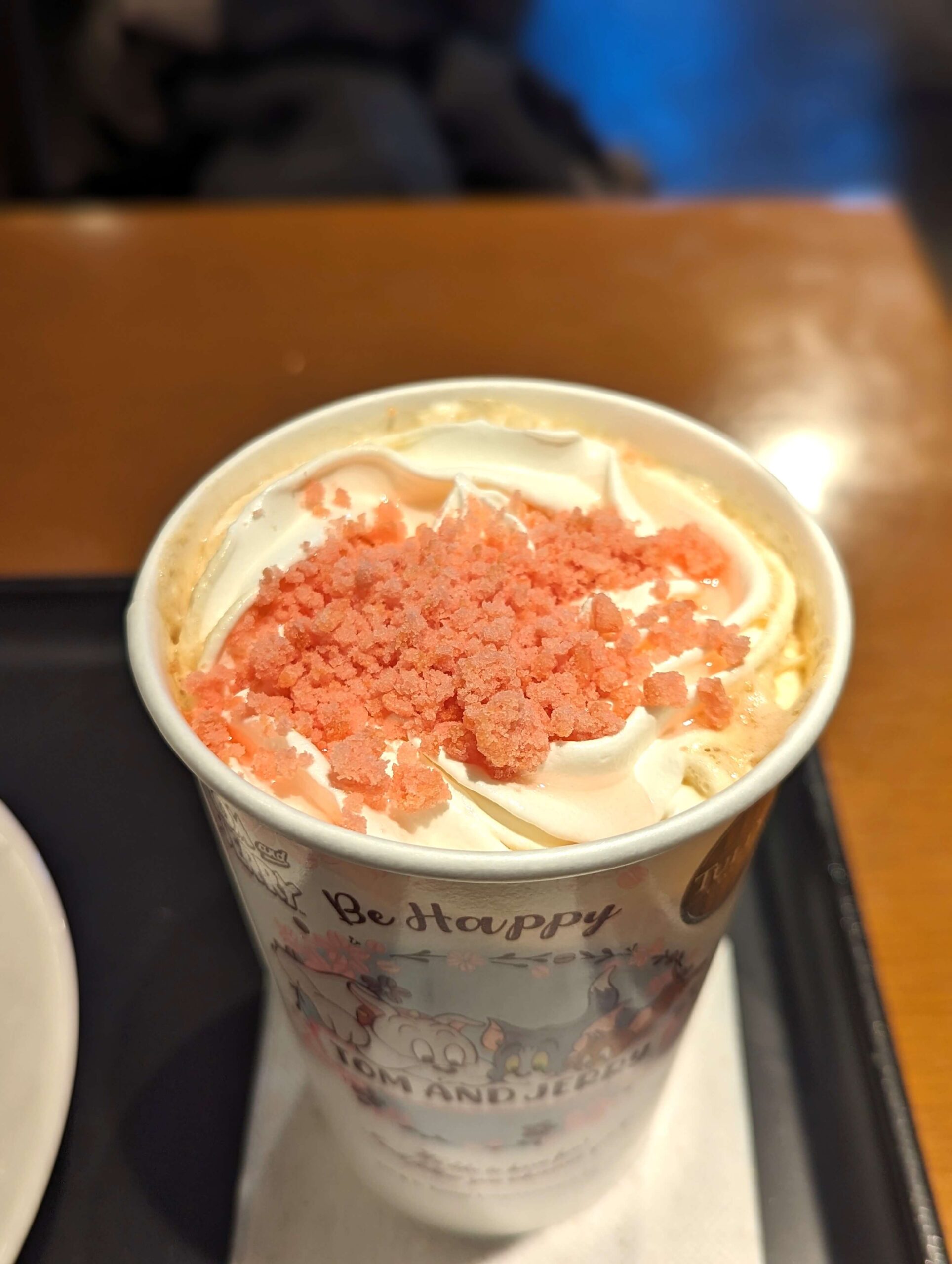 タリーズコーヒー「桜舞う 苺チーズケーキラテ」 (2)