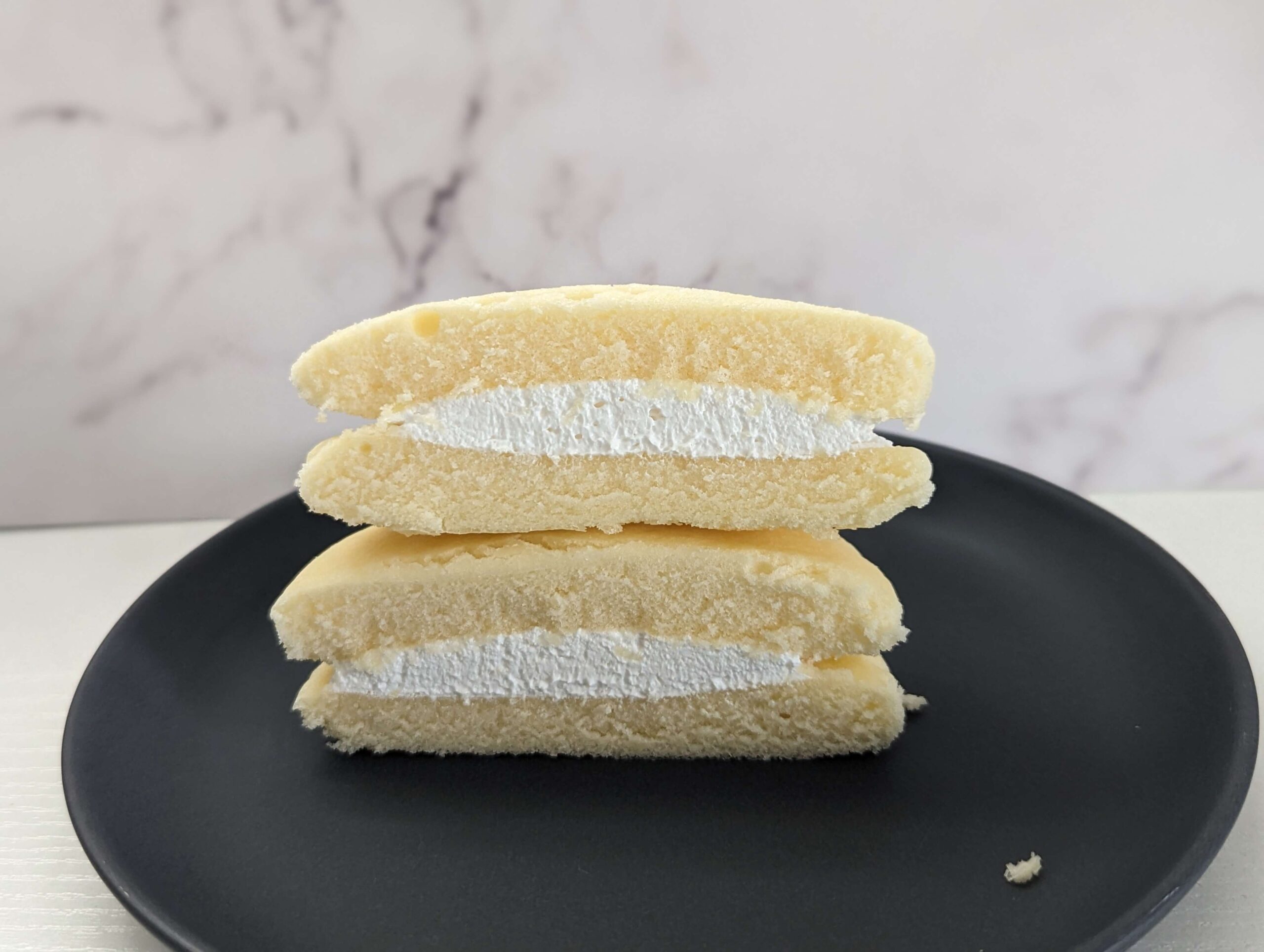 山崎製パン・ローソンストア100「チーズ蒸しケーキサンド マスカルポーネクリーム」2024年3月8日 (11)