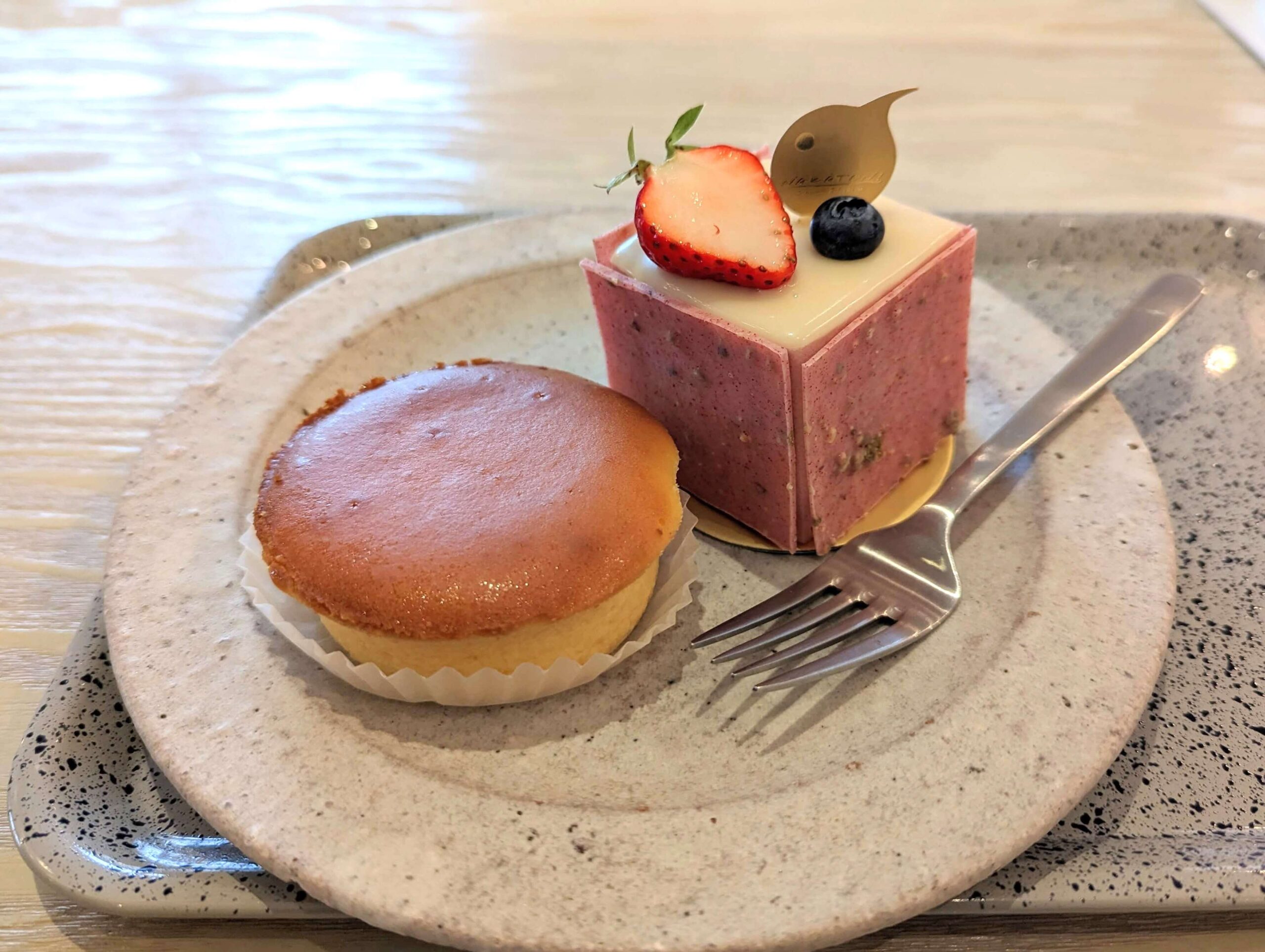 大阪上本町「なかたに亭」のチーズケーキ (1)