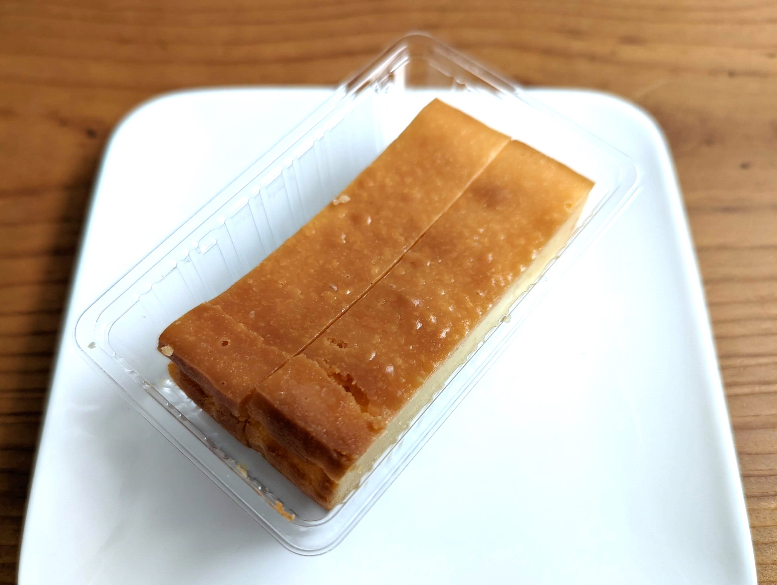 セブンイレブン（コージーコーナー）のベイクドチーズケーキ (2)