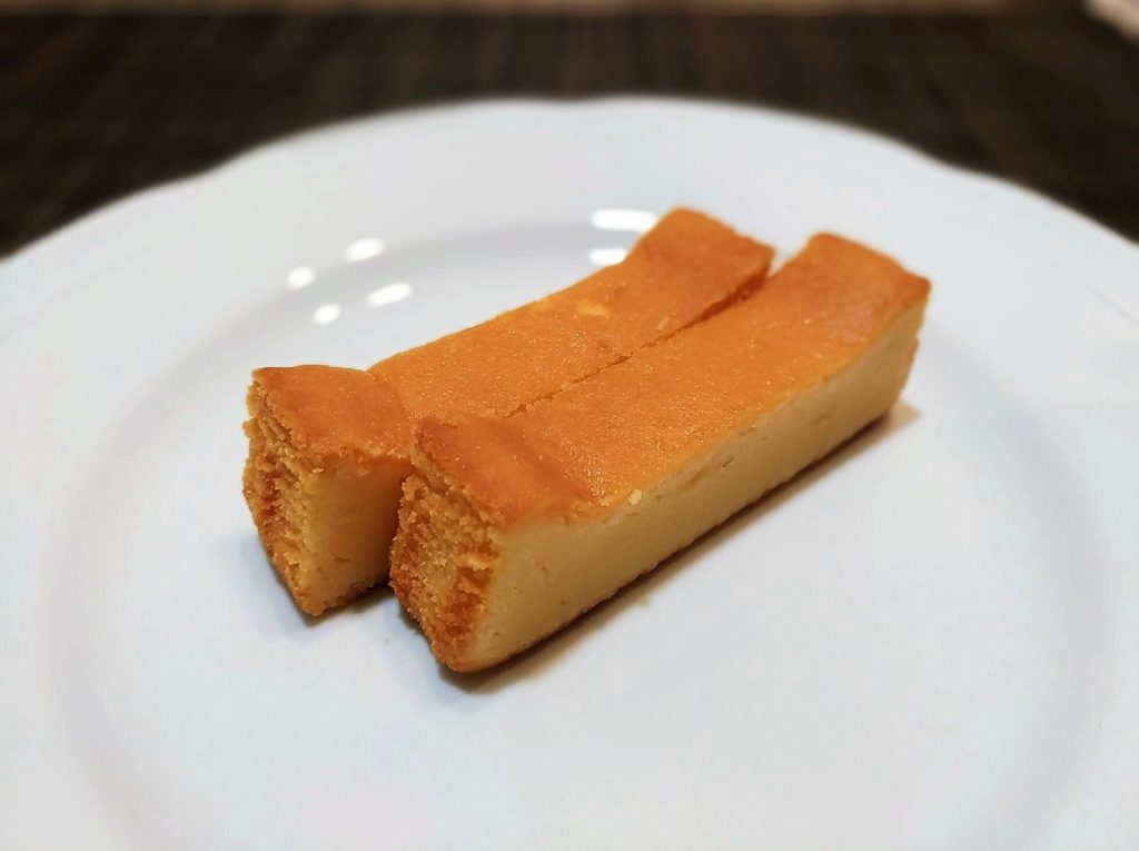 【ファミリーマート】CHI-ZU CAKE（チーズケーキ）　写真 (6)
