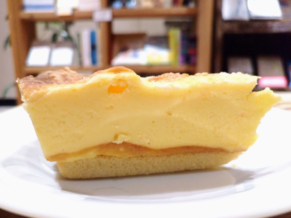 【ハッピー サイエンス ギンザブック カフェ】6種のチーズケーキ (4)