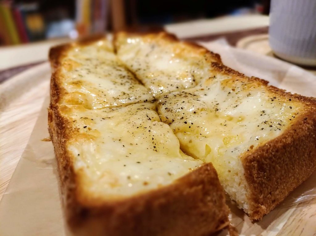 【ハッピー サイエンス ギンザブック カフェ】チーズトースト (1)