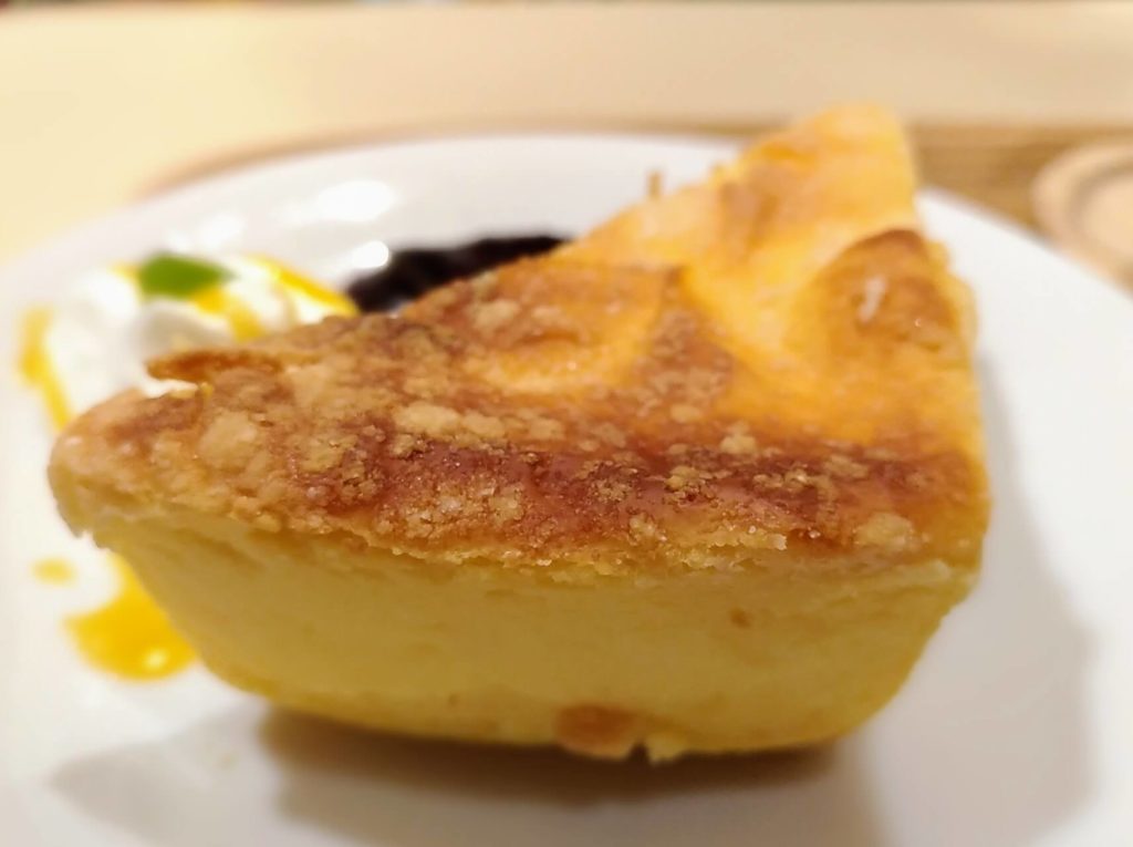 【ハッピー サイエンス ギンザブック カフェ】6種のチーズケーキ (5)