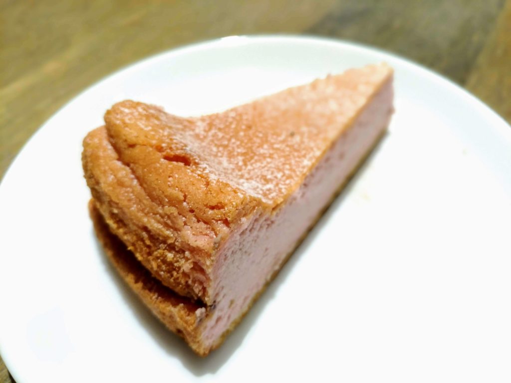 ホノルルコーヒー イチゴのクラシックチーズケーキ (4)