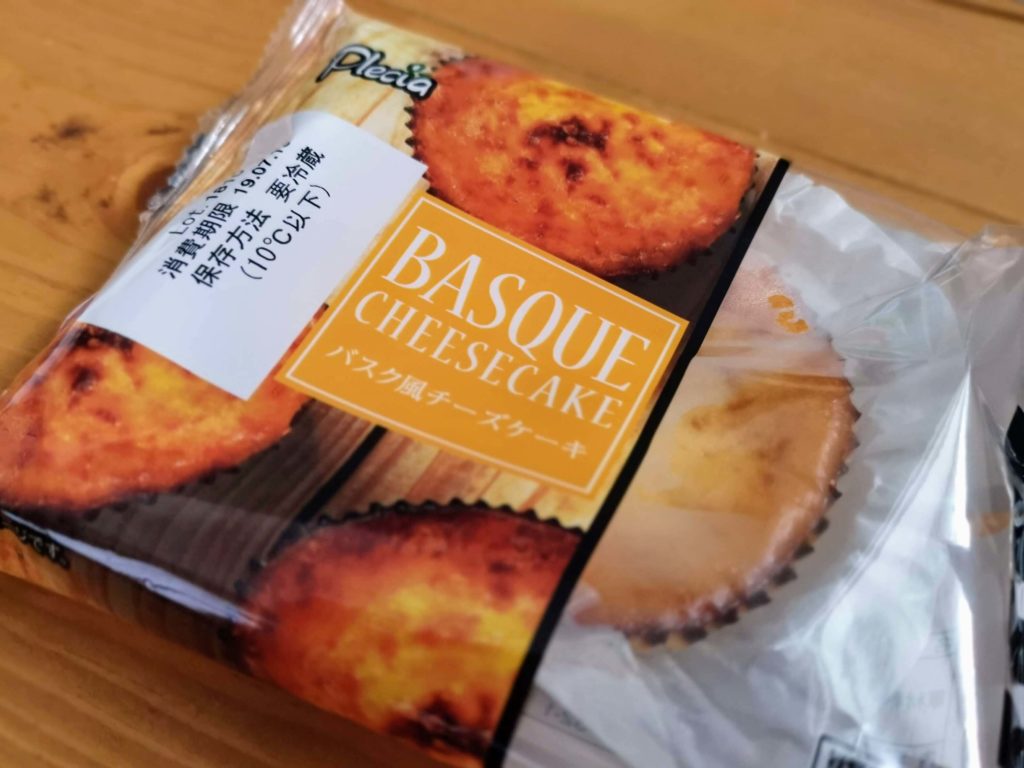 プレシア　バスク風チーズケーキ (3)