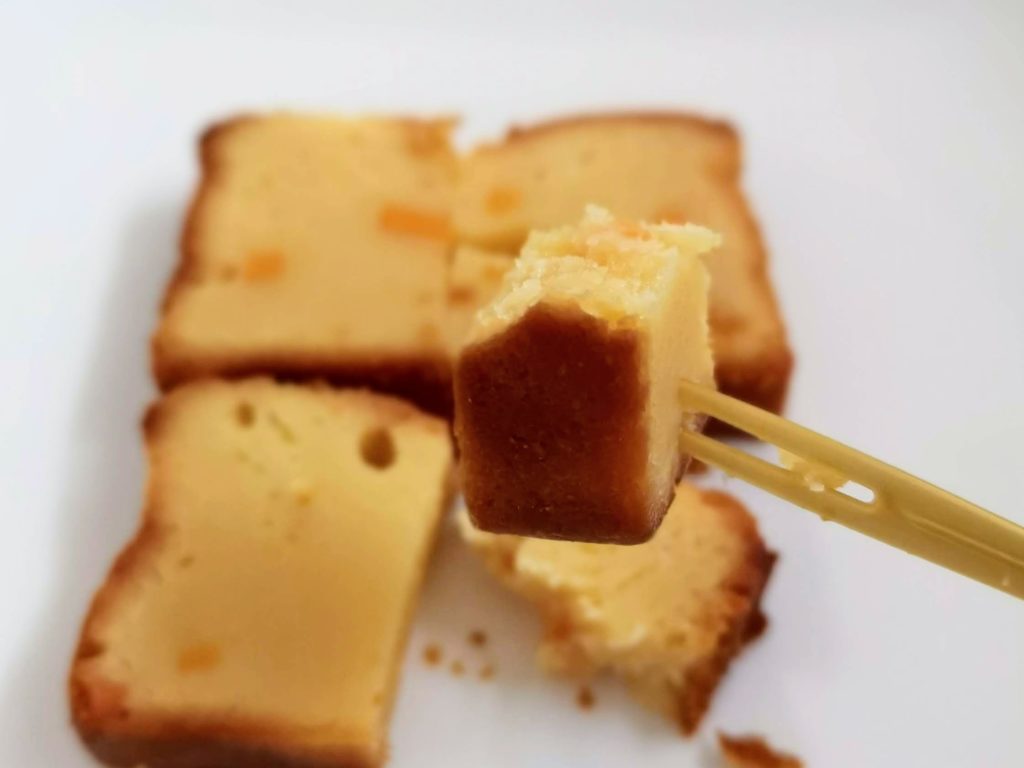 ローソン　コスモフーズ　ベイクドチーズケーキ（つぶころチーズ入り） (13)
