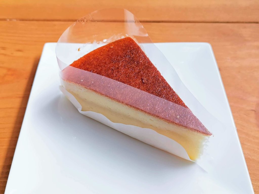 山崎製パン　バスク風チーズケーキ (9)