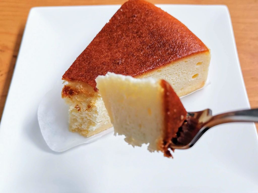 山崎製パン　バスク風チーズケーキ (1)