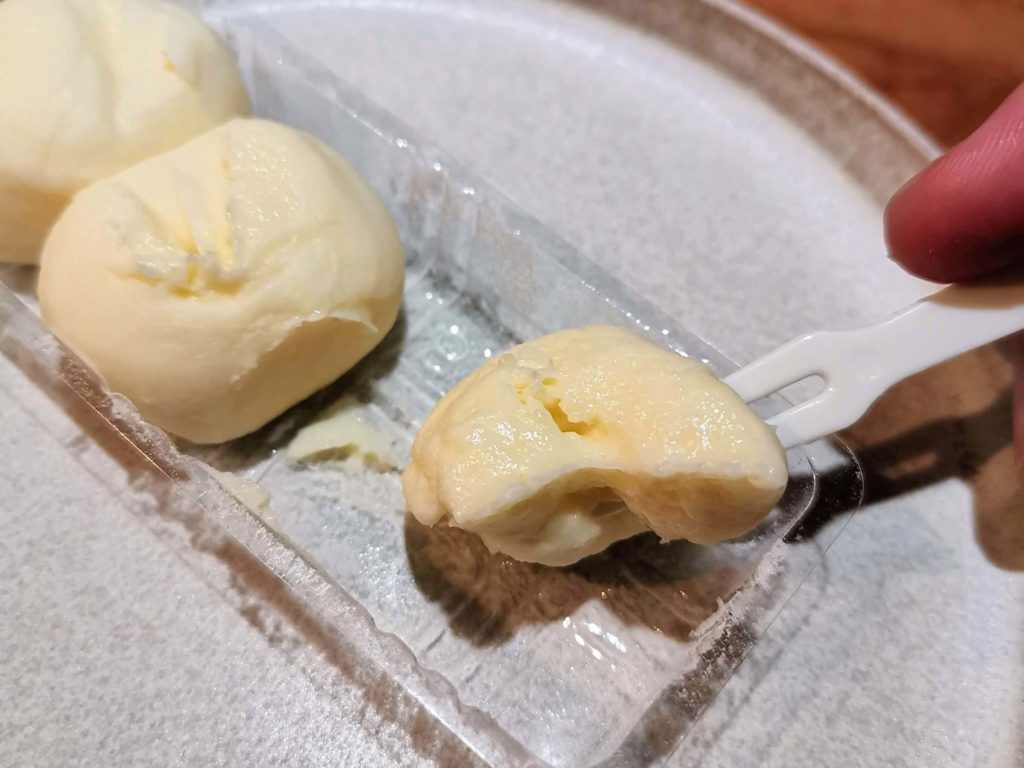【セブンイレブン】チーズのような濃厚なひと粒「おもチー」 (6)