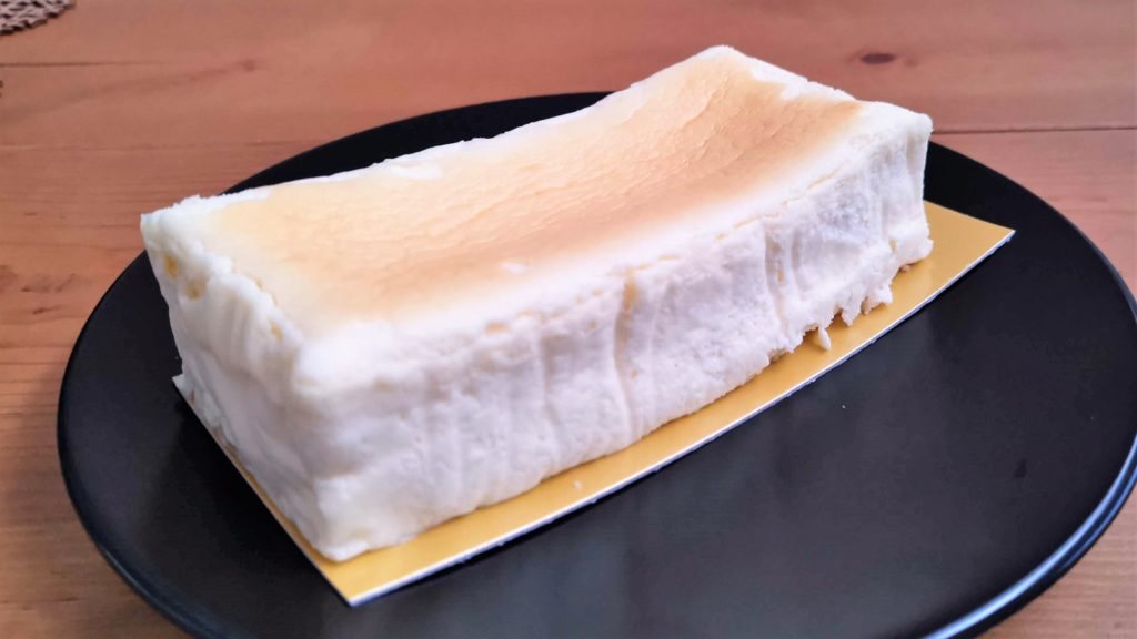 スイーツファクトリー・スリーズ「米粉をつかった北海道クリームチーズのとろける半熟スフレ」 (18)