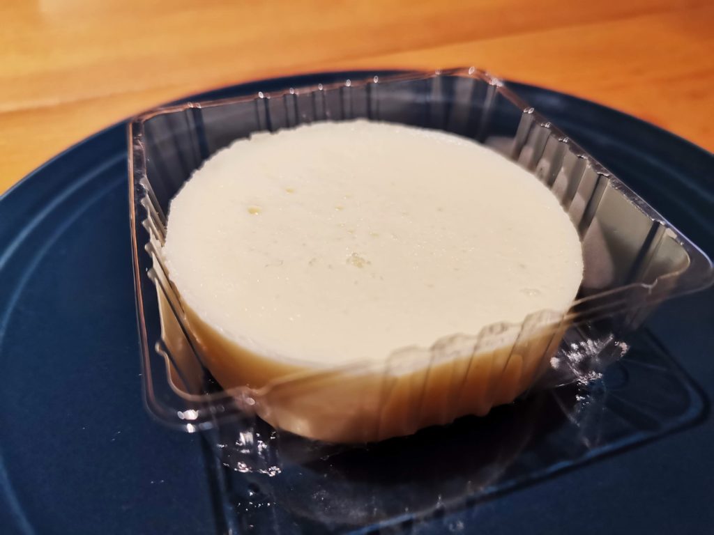 ミニストップ　2層仕立てのチーズケーキ　ベイクド＆レア (14)