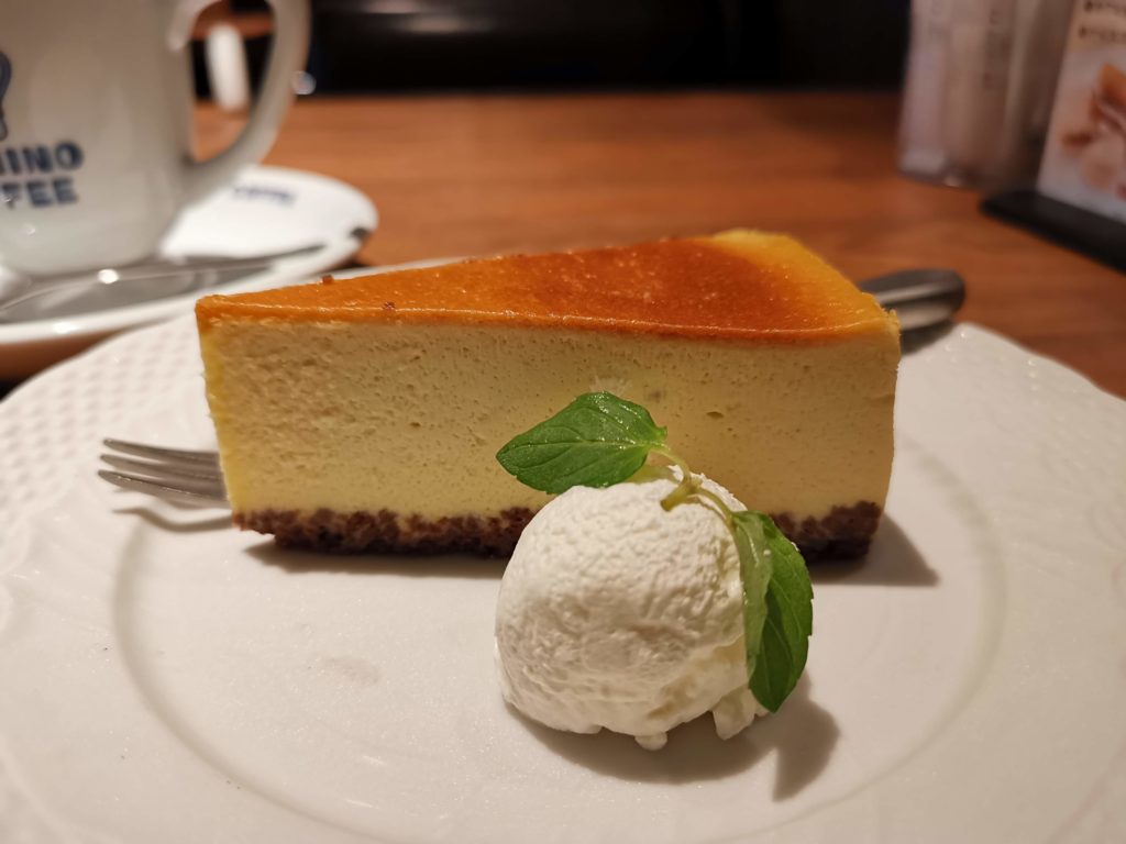 星乃珈琲店　バナナのバスクチーズケーキ (25)