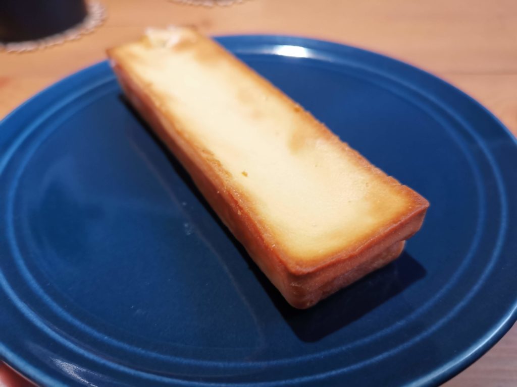 タカキベーカリー　ベイクドチーズケーキ