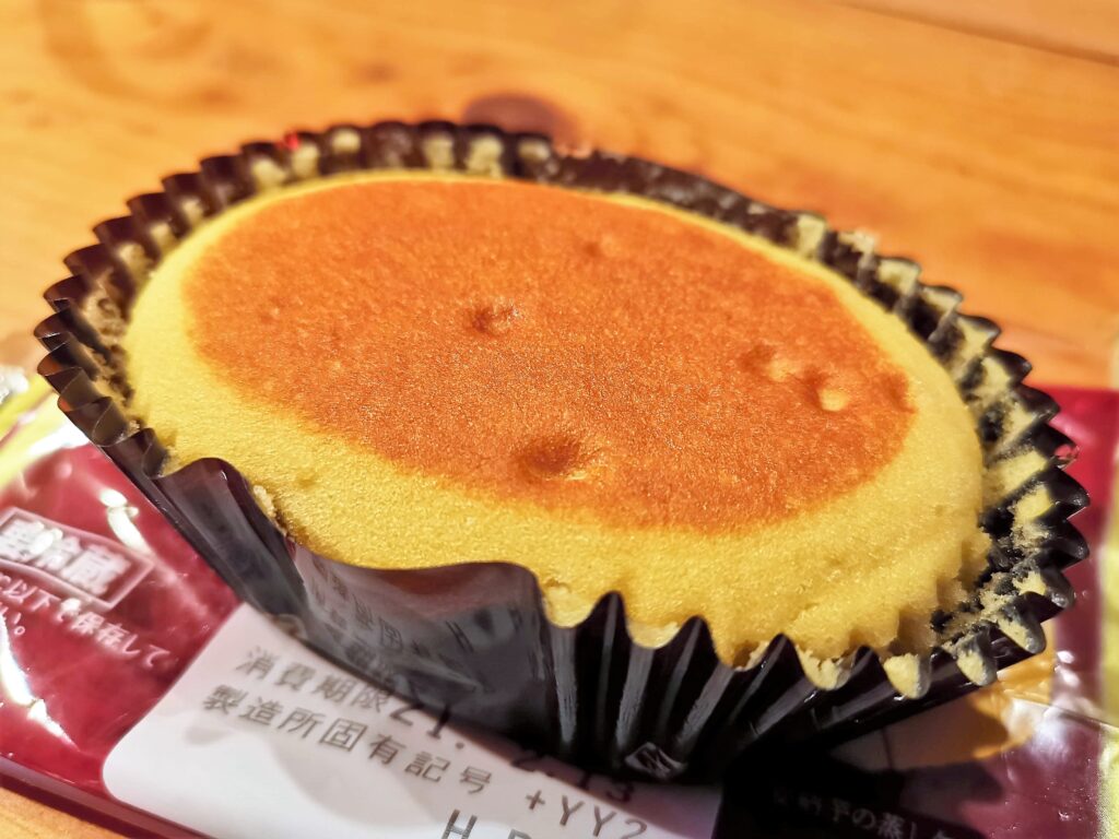 ヤマザキ　安納芋蒸しケーキのとろけるぷりんの写真 (3)