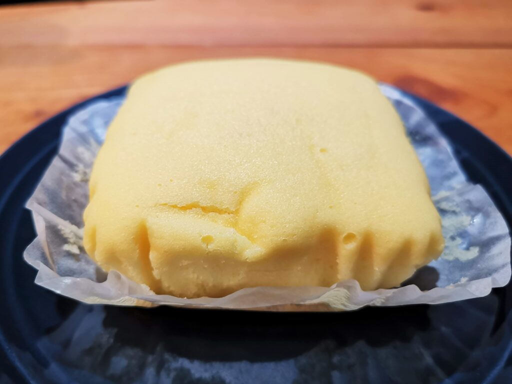 ファミリーマート　濃い味チーズケーキの写真 (10)