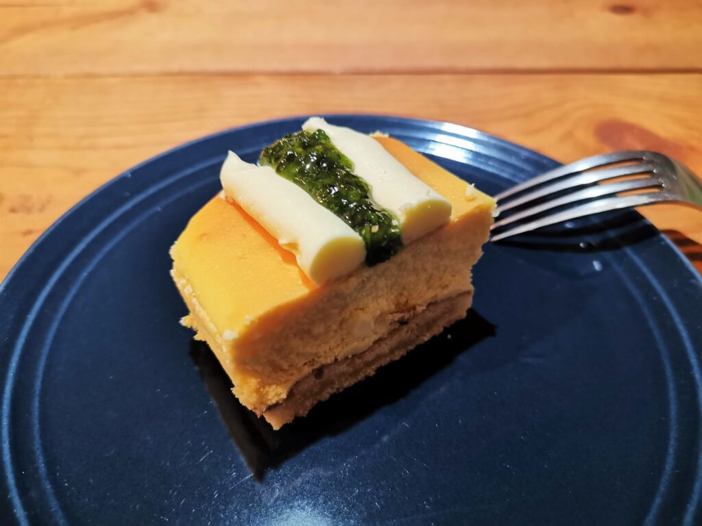 成城石井 プレミアムチーズケーキ（イタリアン産シチリアレモンのチーズケーキ）の写真 (9)