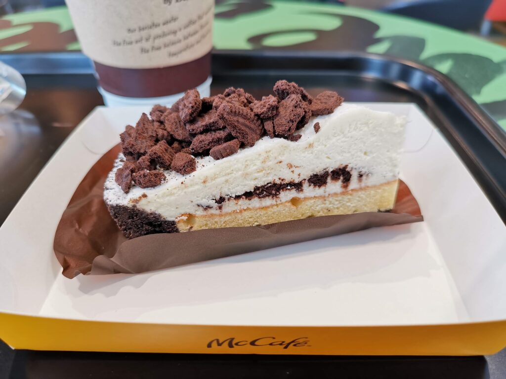マクドナルド（McCafe by Barista マックカフェ バイ バリスタ）オレオクッキーチーズケーキの写真 (9)