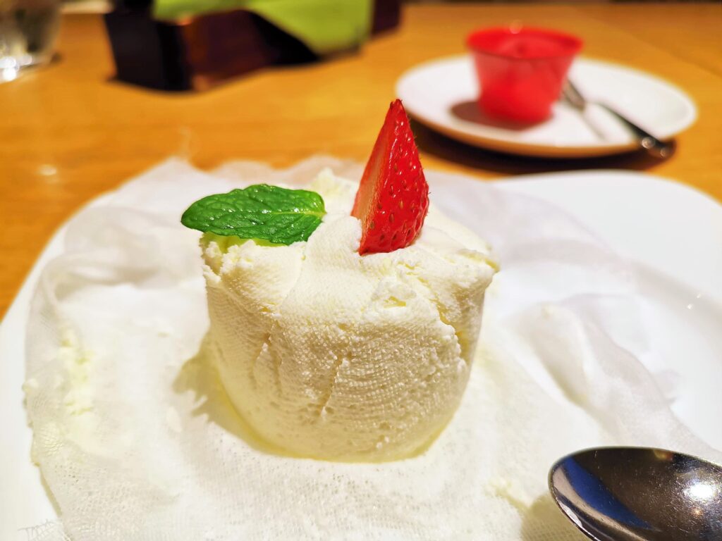 むさしの森珈琲 フレッシュイチゴのクレームダンジュ (3)