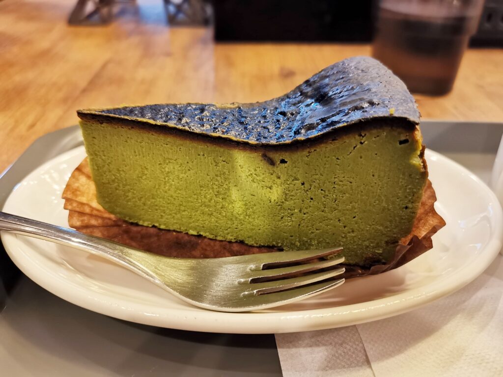 プロント　STONEMILL MATCHA抹茶バスクチーズケーキの写真 (5)