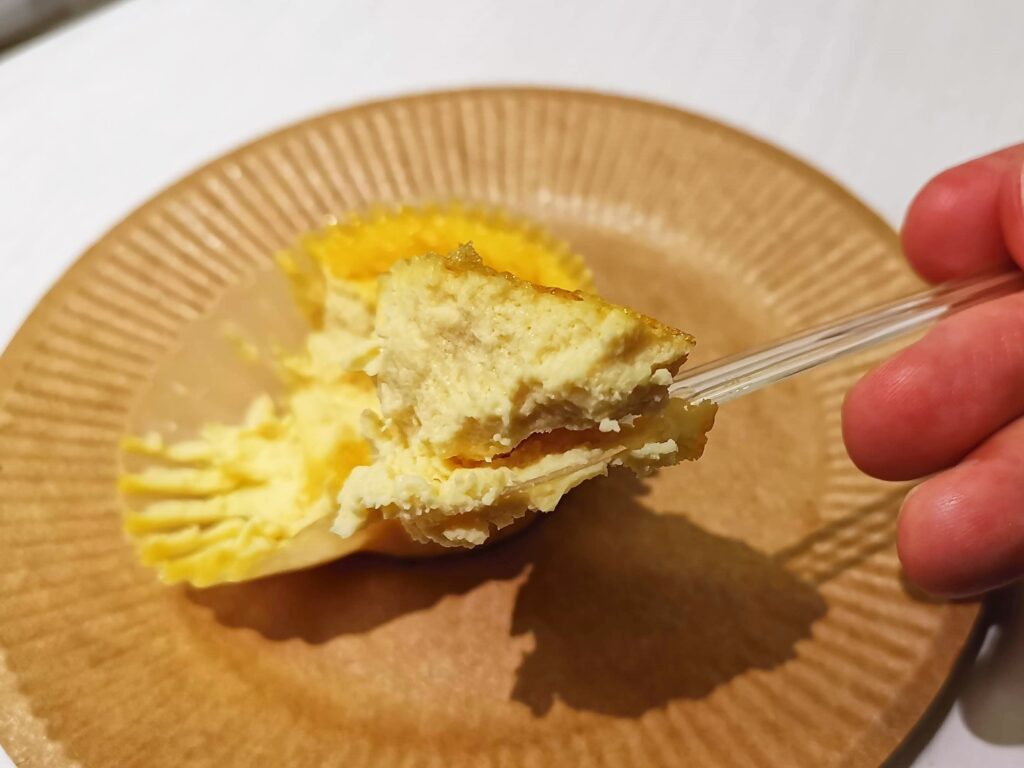 大阪・三国ヶ丘のル・グランシャリオのバスクチーズケーキの写真 (8)