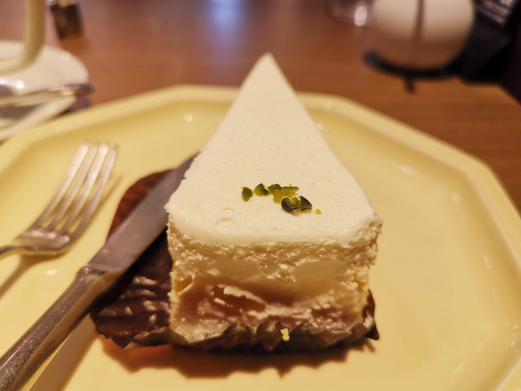 ドトール珈琲店の濃厚チーズケーキの写真