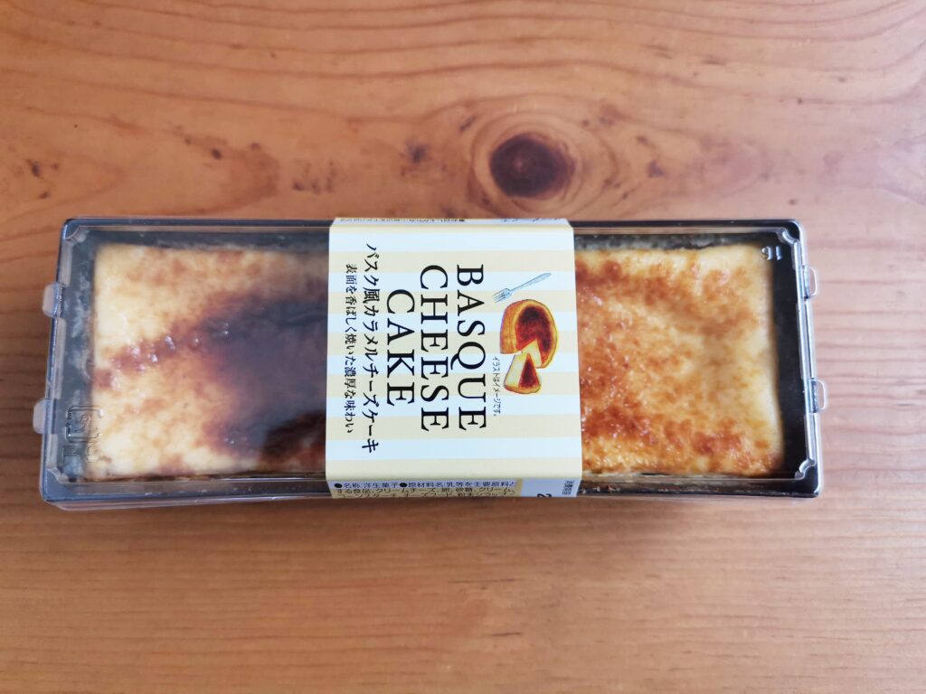 オイシス（ローソンストア100）バスク風カラメルチーズケーキ (2)
