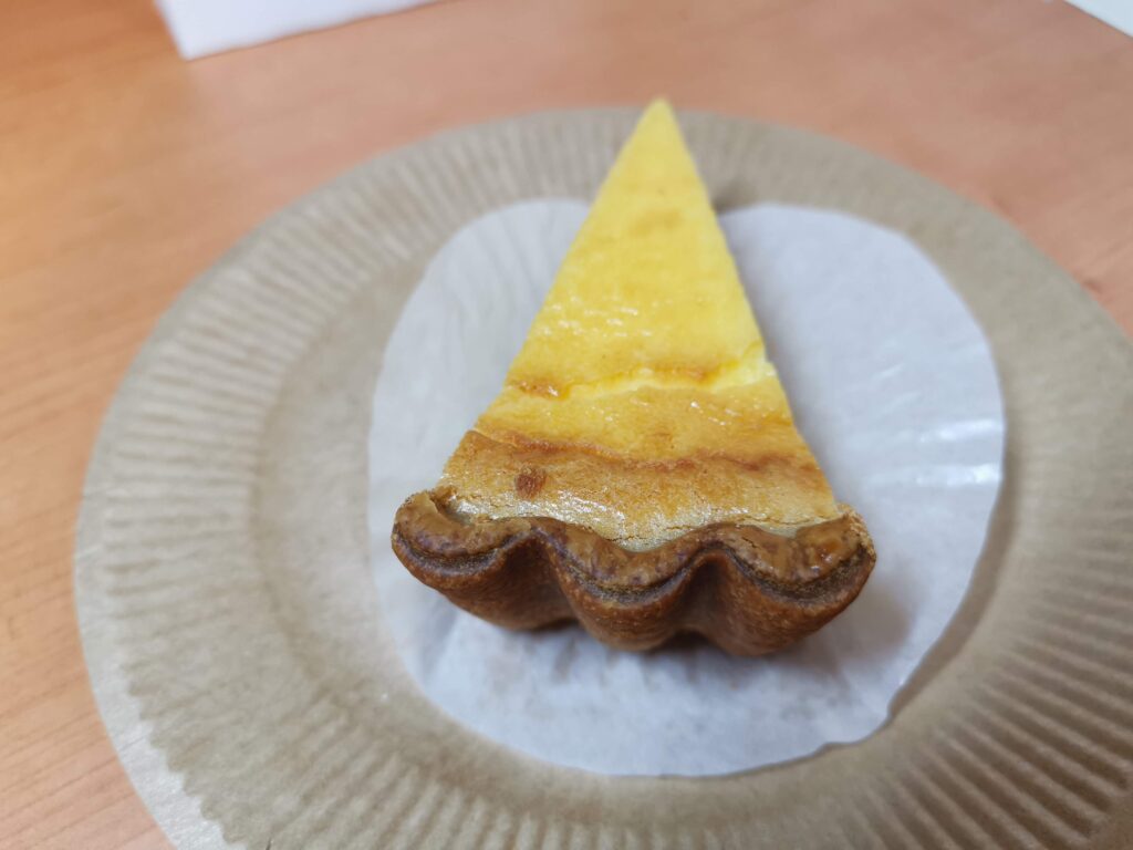 赤坂【アラボンヌー】 のチーズタルト (9)