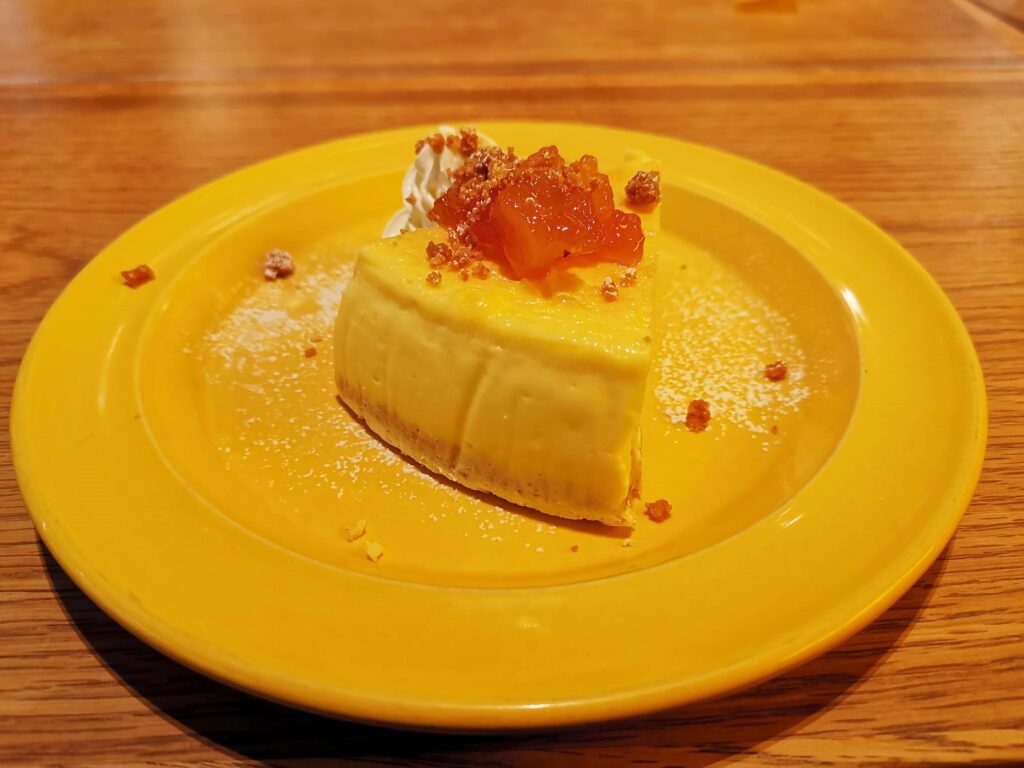 渋谷「Glorious Chain Cafe」 のチーズケーキ