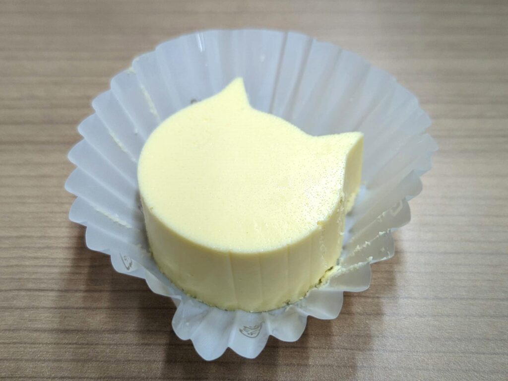 ファミリーマート・にゃんともおいしいチーズケーキ（猫のチーズケーキ） (4)