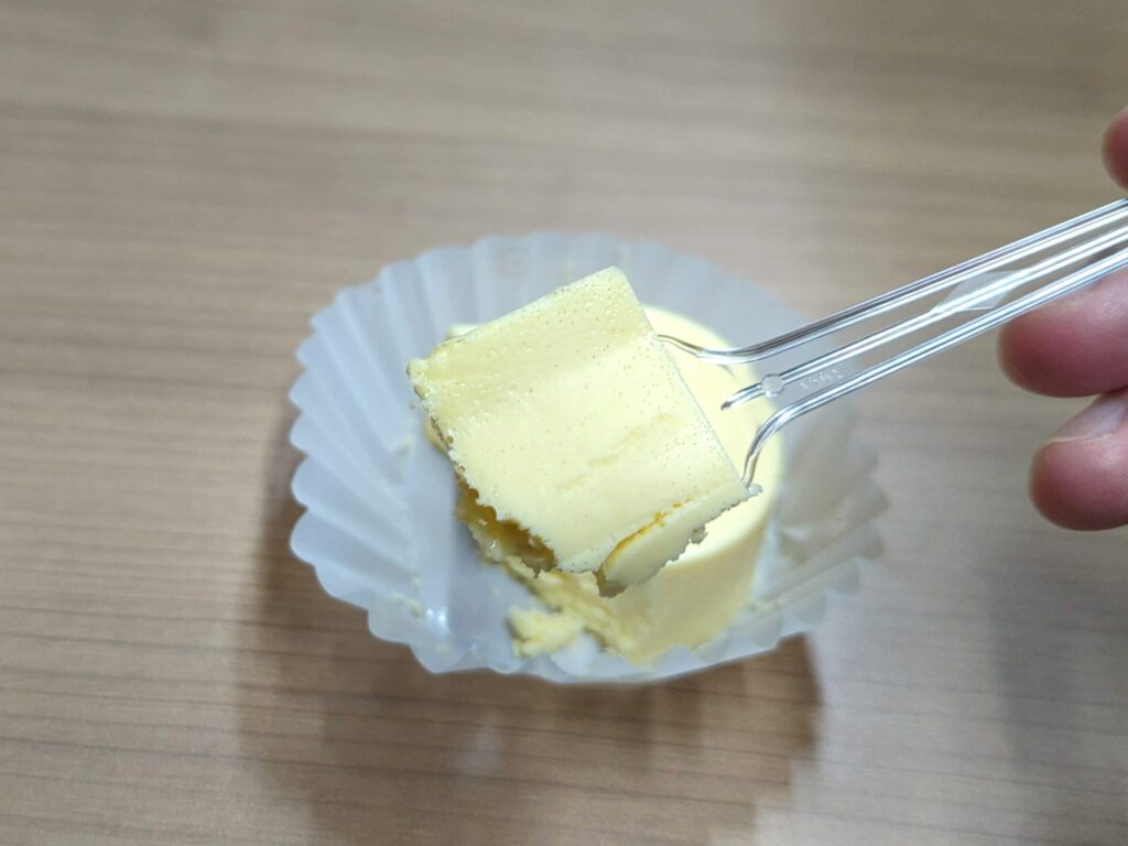 ファミリーマート・にゃんともおいしいチーズケーキ（猫のチーズケーキ） (12)