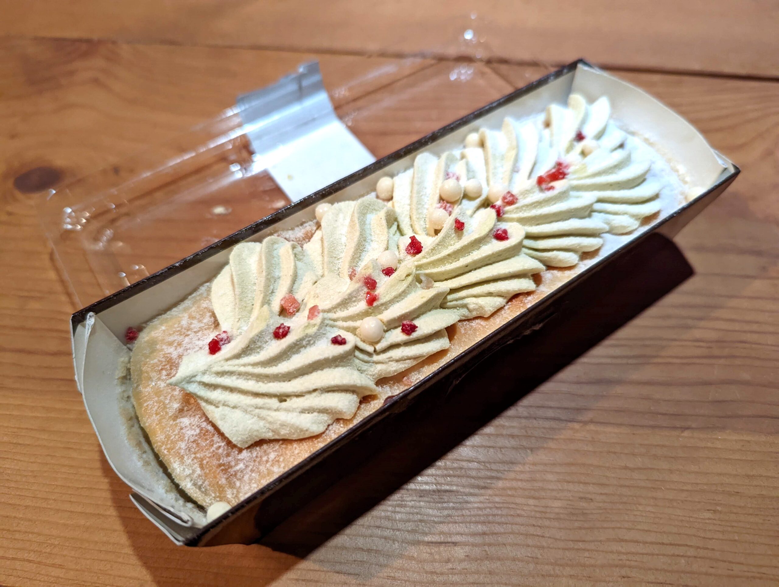 成城石井「3種ベリーとピスタチオのプレミアムチーズケーキ」 (11)