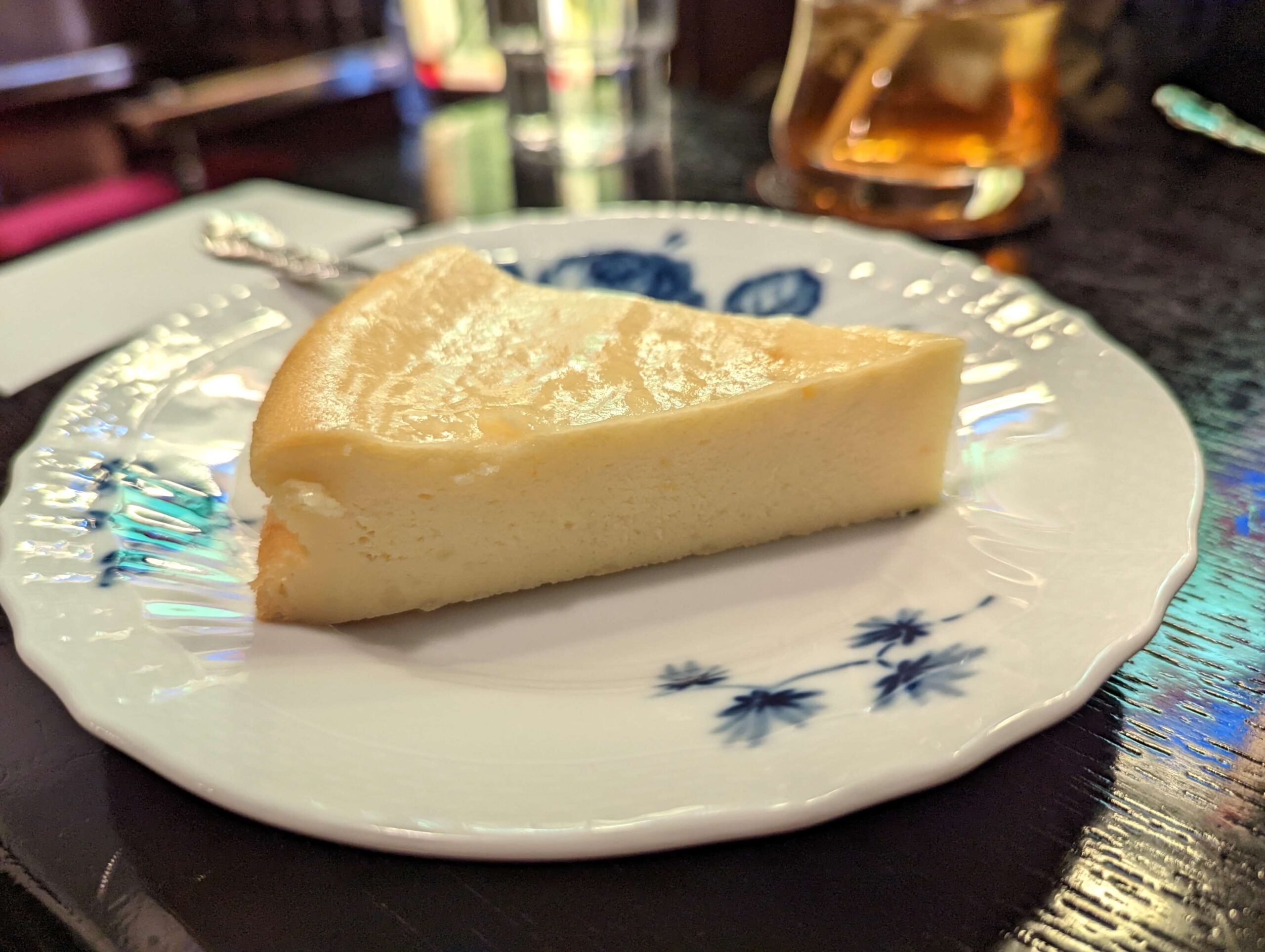 祇園・四条「フランソア喫茶室」のベイクドチーズケーキ (2)
