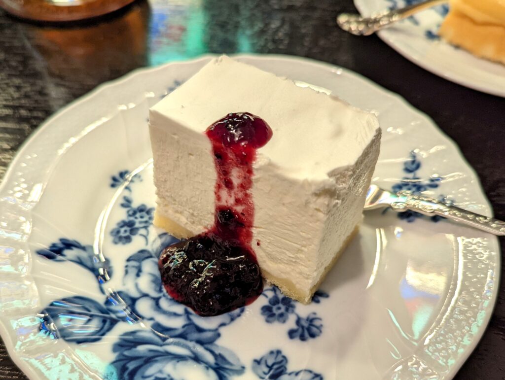 祇園・四条「フランソア喫茶室」のレアチーズケーキ (3)