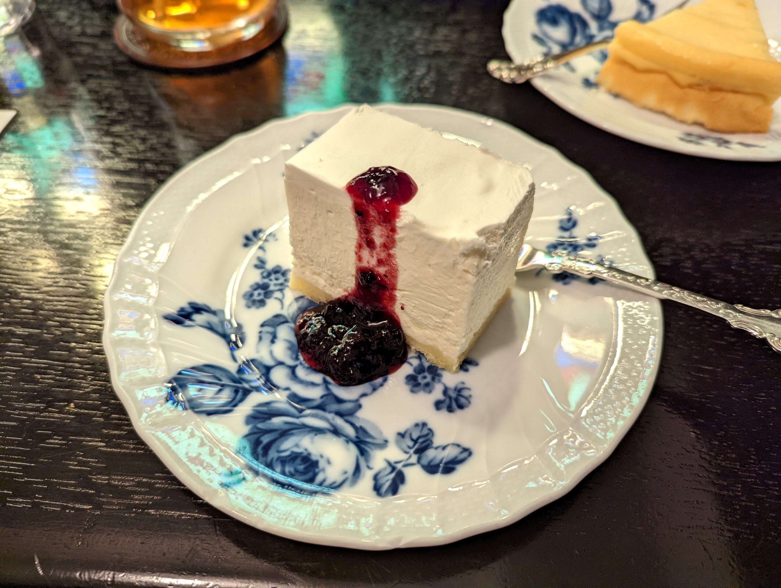 祇園・四条「フランソア喫茶室」のレアチーズケーキ (2)