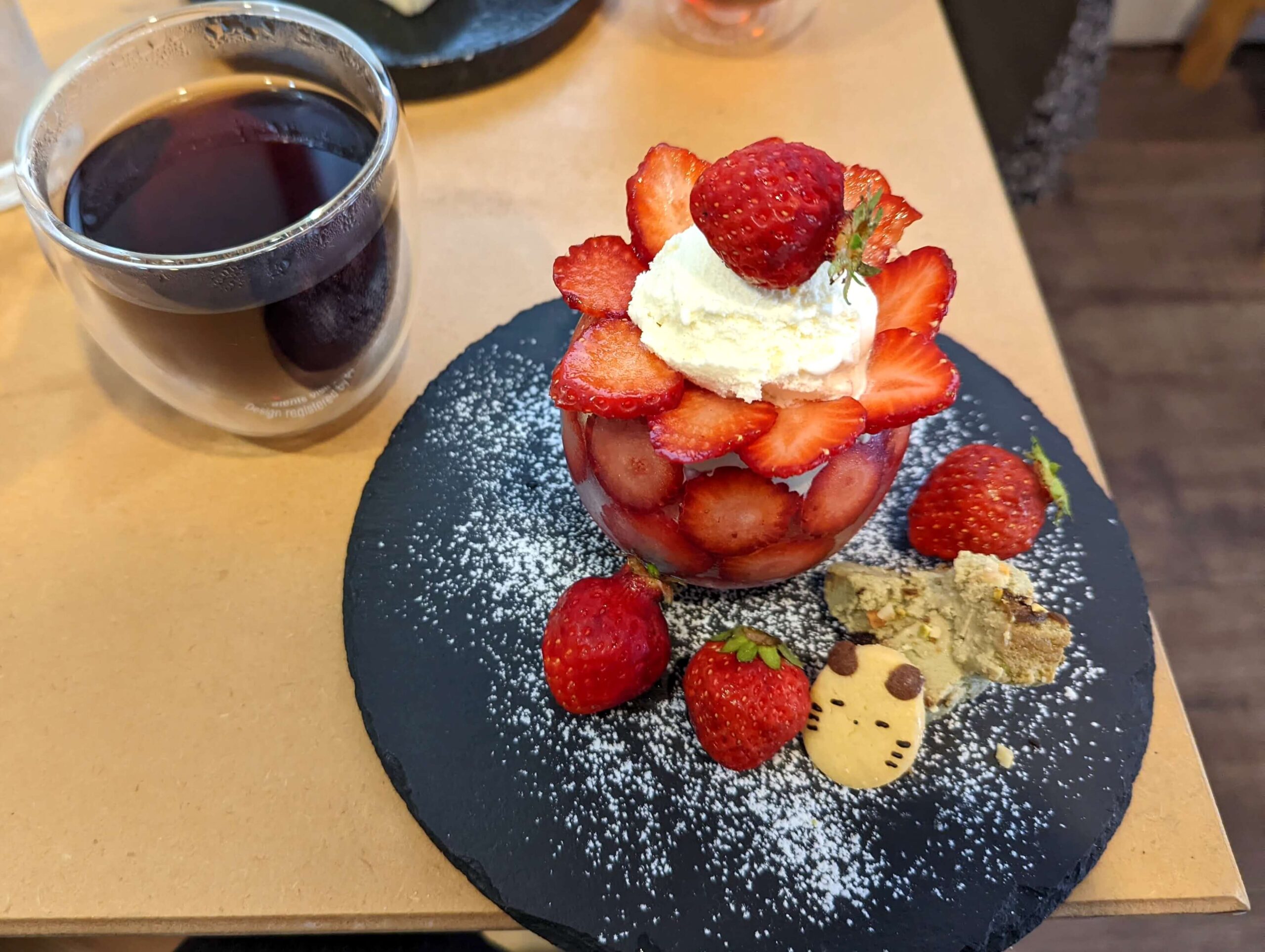 太宰府・チーズケーキ研究所のいちごと濃厚ピスタチオのチーズケーキ (4)