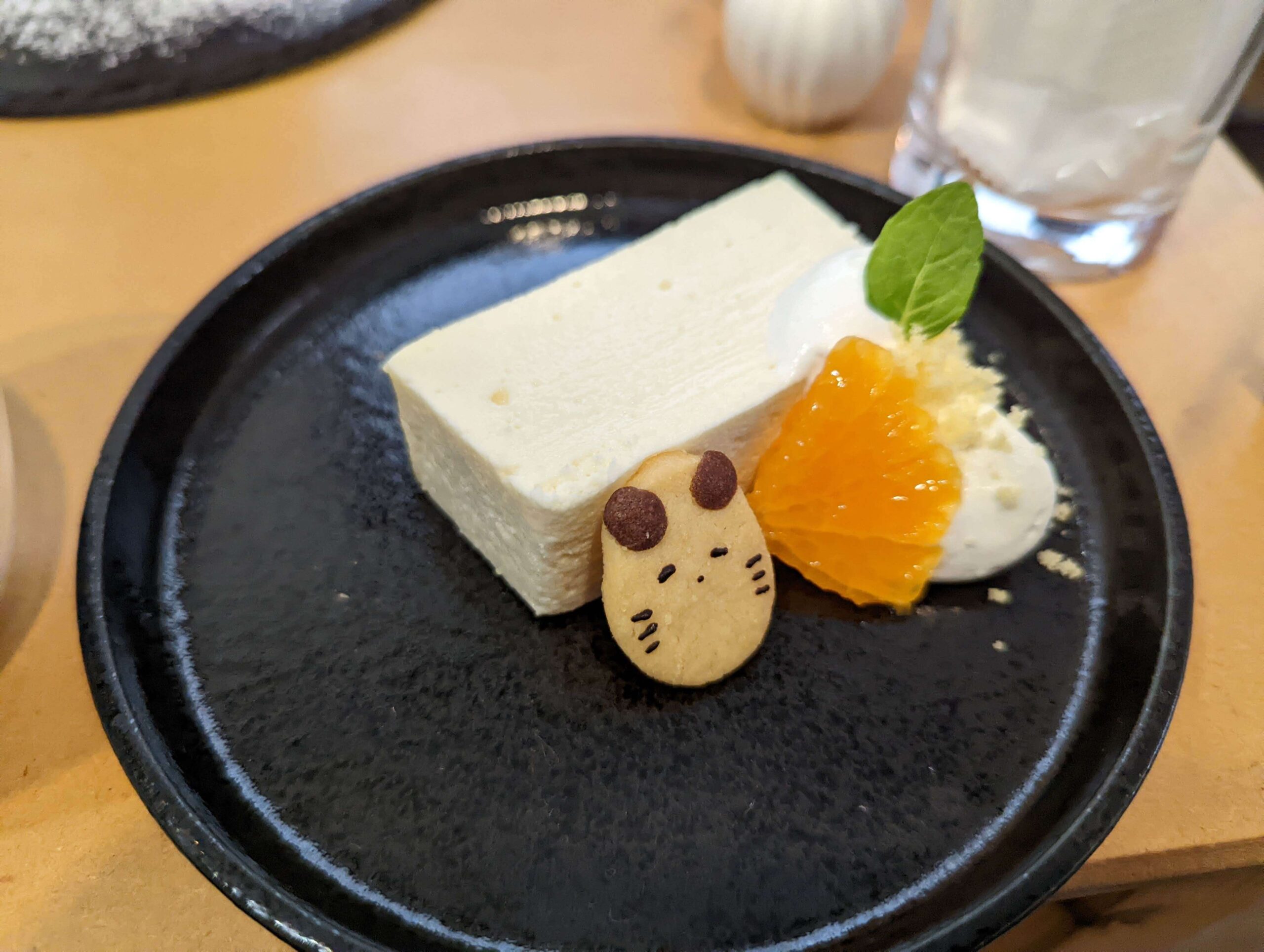 太宰府・チーズケーキ研究所の白のチーズケーキ (2)