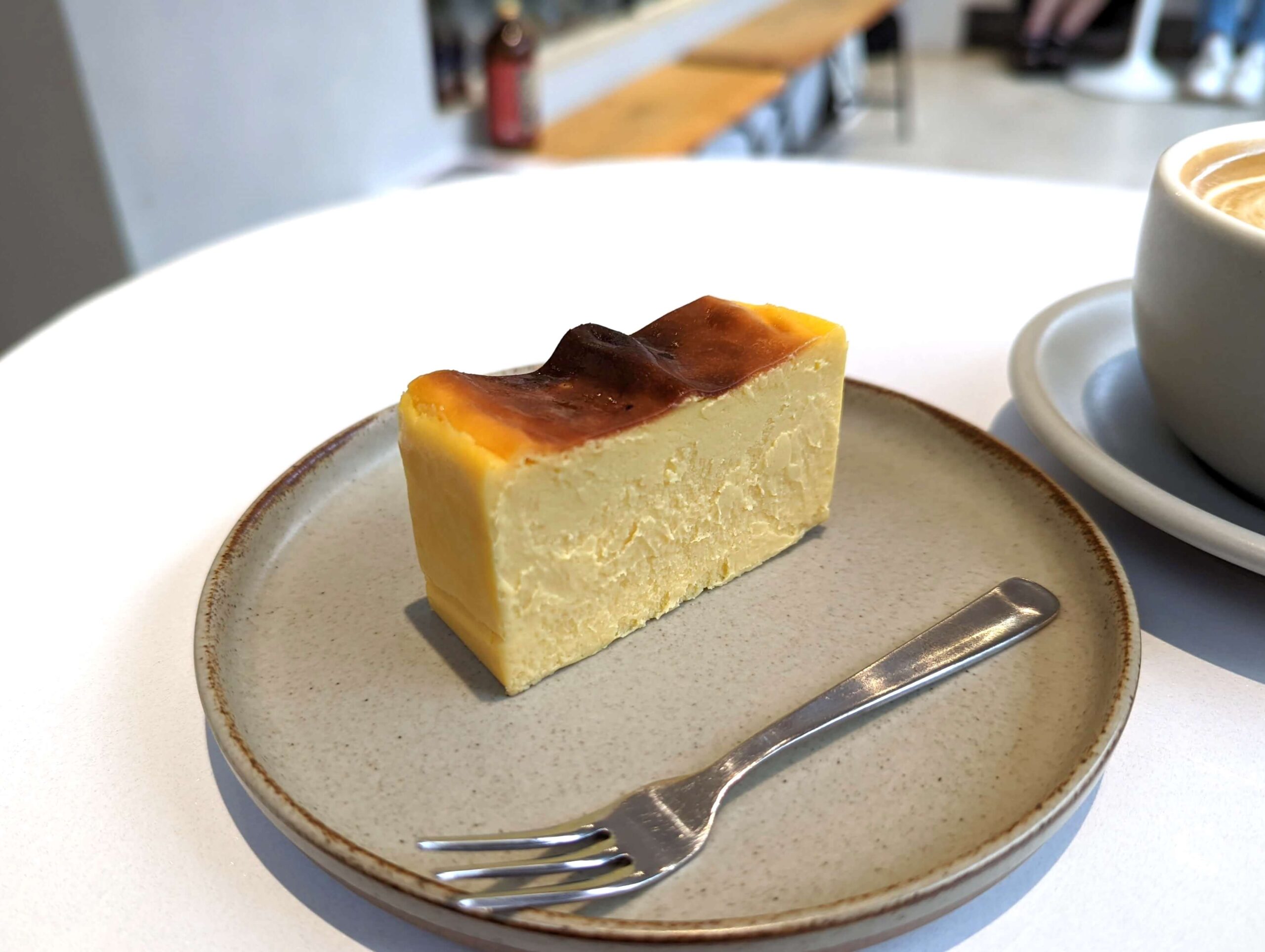 高円寺「RAD BROS CAFE（レッドブロスカフェ）」 のバスクチーズケーキ (6)