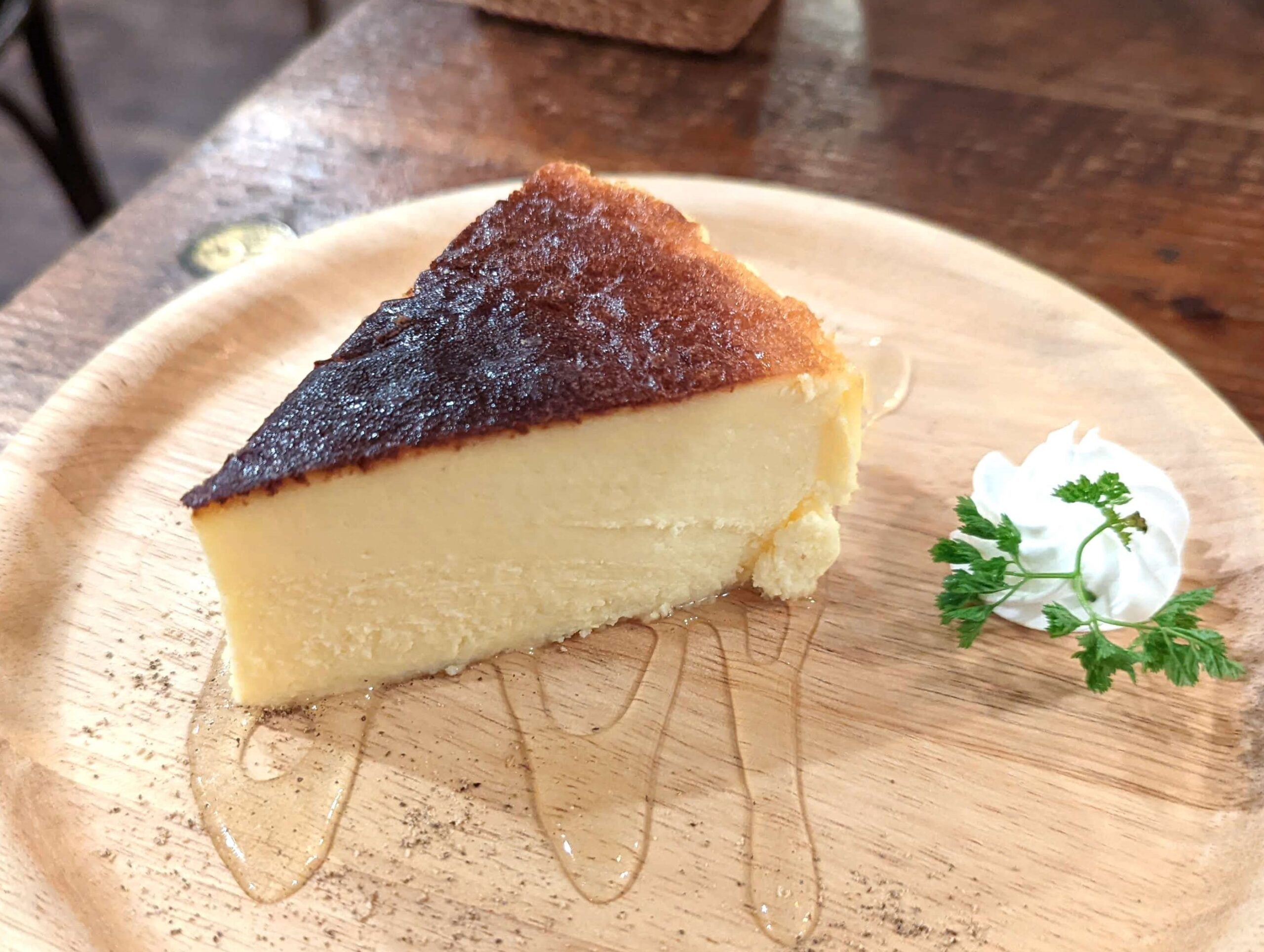 渋谷「うさぎ」 のラクレットのチーズケーキ (7)