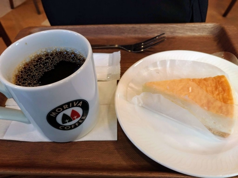 モリバコーヒー　濃厚ベイクドチーズケーキ　写真 (3)