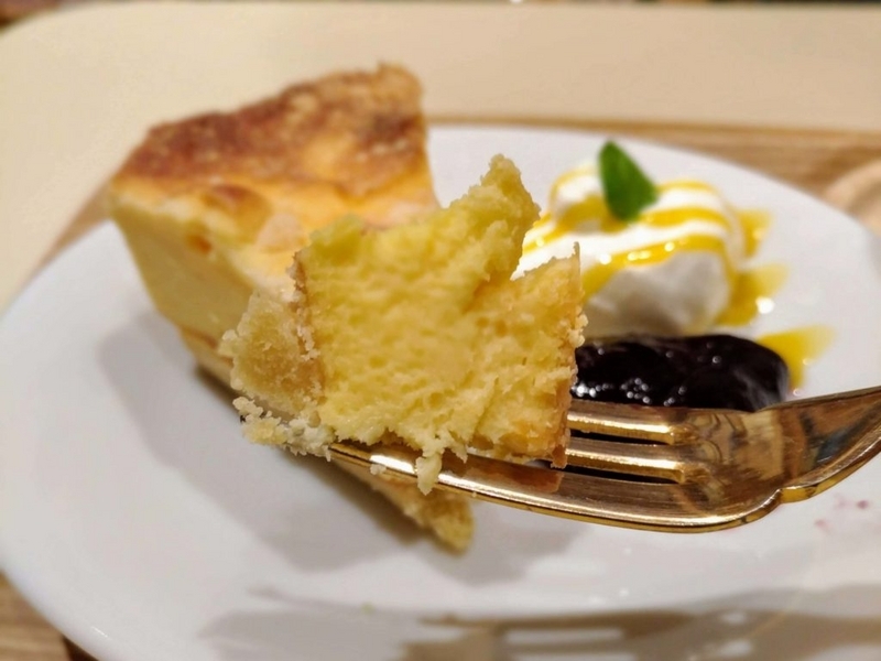 【ハッピー サイエンス ギンザブック カフェ】6種のチーズケーキ (2)