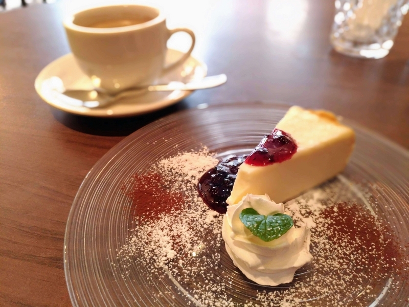 earth cafe　アースカフェ レアチーズケーキ