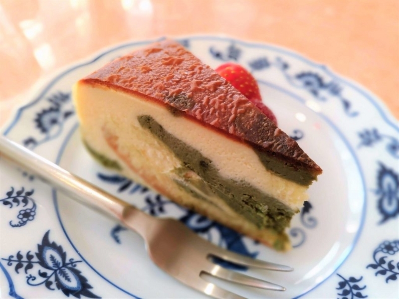 乃木坂　紙ひこうき　抹茶のチーズケーキ