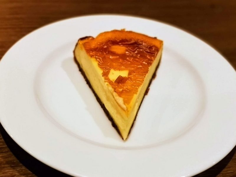 タンドールひつじや　自家製チーズケーキ