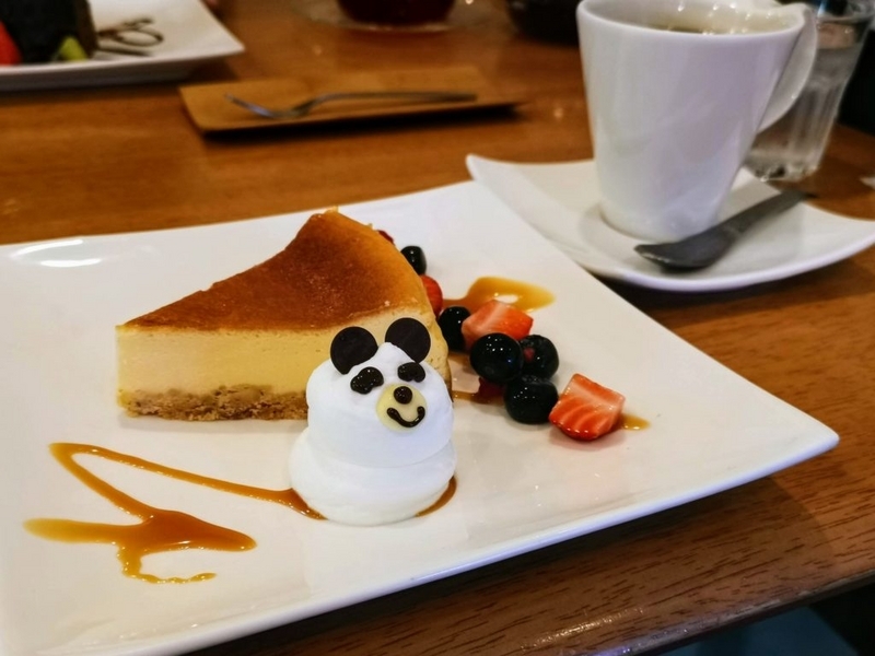 高円寺　ブラックマウンテン チーズケーキ