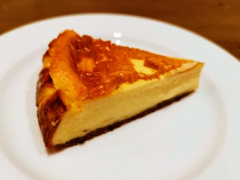 タンドールひつじや　自家製チーズケーキ