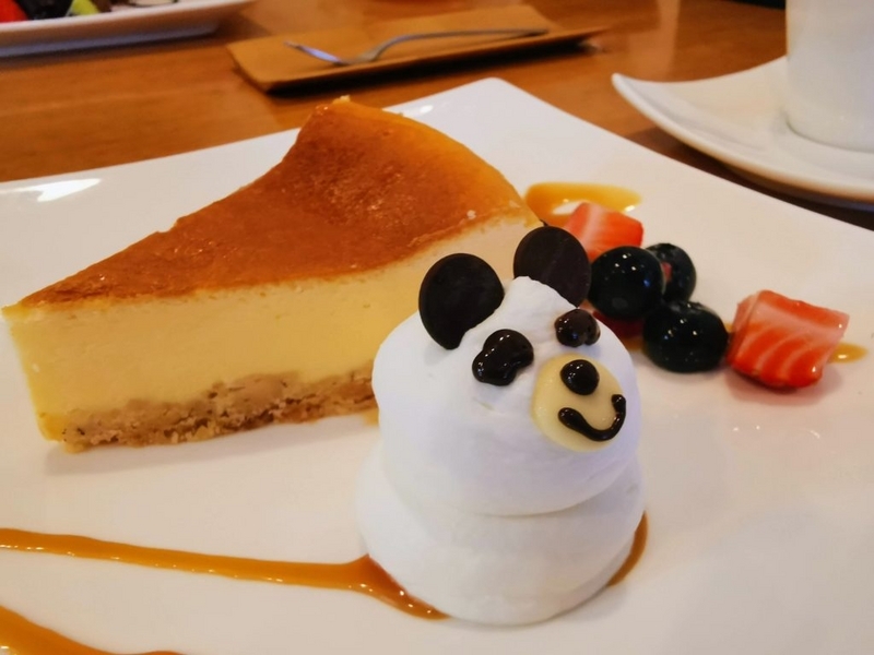 高円寺　ブラックマウンテン チーズケーキ