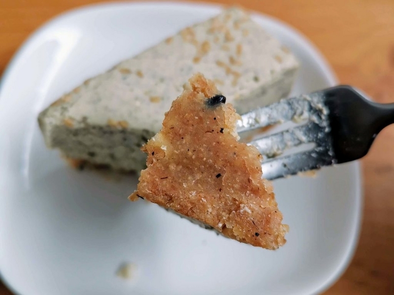 コガネイチーズケーキ　香ばしほうじ茶のチーズケーキ (10)