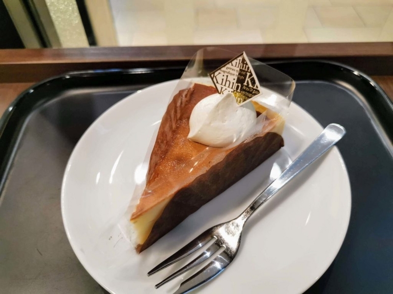 カフェカルディーノ　バスクチーズケーキ (4)