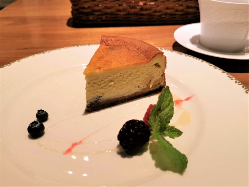 銀座　ミタスカフェ　自家製チーズケーキ